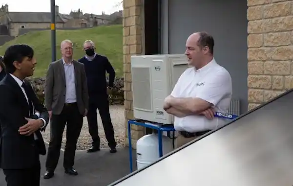 Rishi Sunak with Griff Thomas of GTEC, watched David Cowburn (NAPIT) and Ian Rippin (MCS) Rishi Sunak with Griff Thomas of GTEC, watched David Cowburn (NAPIT) and Ian Rippin (MCS)