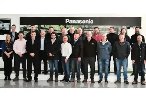 Installers at the Aquarea factory in Pilsen Installers at the Aquarea factory in Pilsen