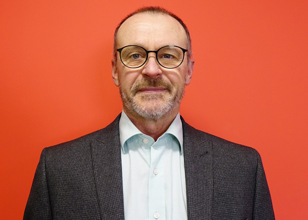 Stuart McWhinnie, Grant UK