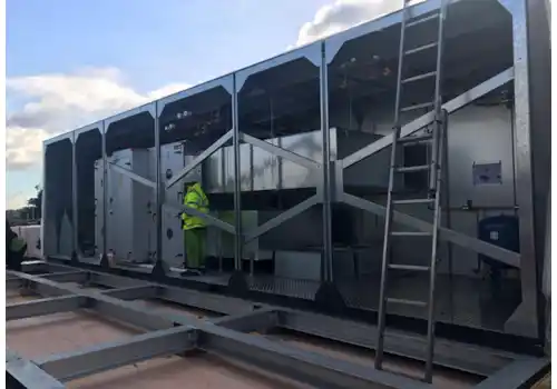 The plantroom was built in two sections and assembled on site The plantroom was built in two sections and assembled on site