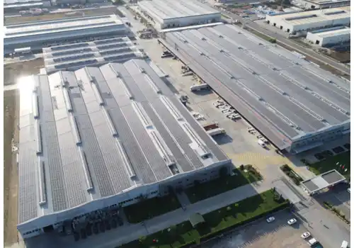 Solar panels on the roof of the Daikin factory in Sakarya, Turkey Solar panels on the roof of the Daikin factory in Sakarya, Turkey