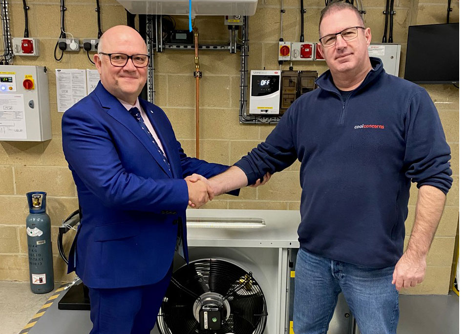 Howard Noble of Beijer Ref UK & Ireland with Stephen Benton of Cool Concerns