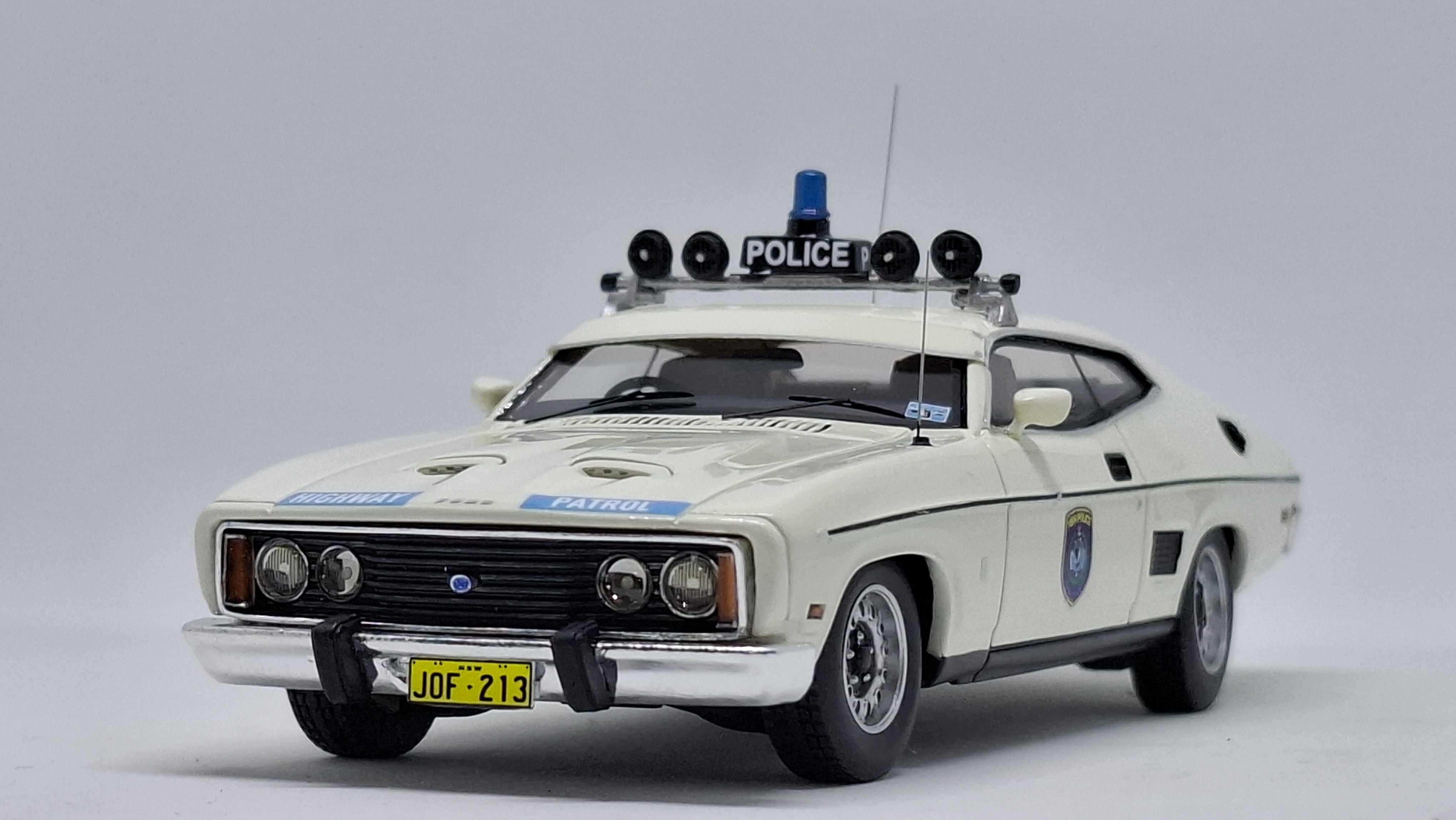 ford xc falcon hardtop