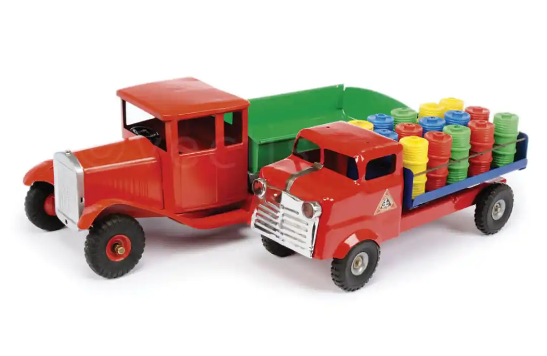 Triang-pressed-steel-tipping-lorry-and-barrel-lorry-79534.jpg Triang-pressed-steel-tipping-lorry-and-barrel-lorry-79534.jpg