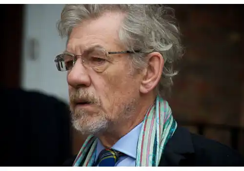 800px-Ian_McKellen_-_1-3-38081.jpg 800px-Ian_McKellen_-_1-3-38081.jpg