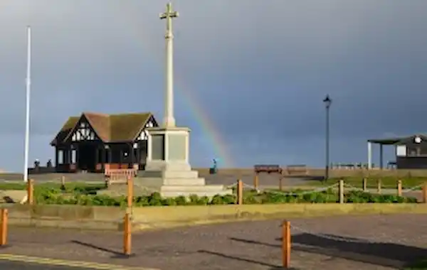Aldeburgh-War-Memorial-2014-2-300x199-20918.jpg Aldeburgh-War-Memorial-2014-2-300x199-20918.jpg