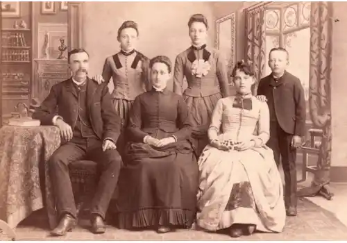 Ancestors-1024x707-41512.jpg Ancestors-1024x707-41512.jpg