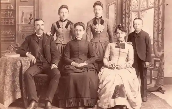 Ancestors-1024x707-41512.jpg Ancestors-1024x707-41512.jpg