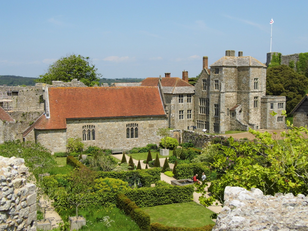 Carisbrooke-Castle-where-King-Charles-was-imprisoned-on-the-Isle-of-Wight-83748.JPG