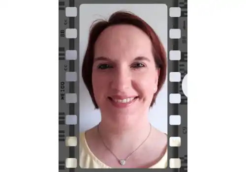 Claire-Moores-04252.jpg Claire-Moores-04252.jpg