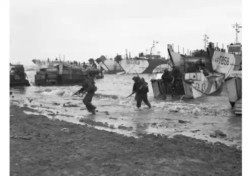 D-day_-_British_Forces_during_the_Invasion_of_Normandy_6_June_1944_B5246-31113.jpg D-day_-_British_Forces_during_the_Invasion_of_Normandy_6_June_1944_B5246-31113.jpg