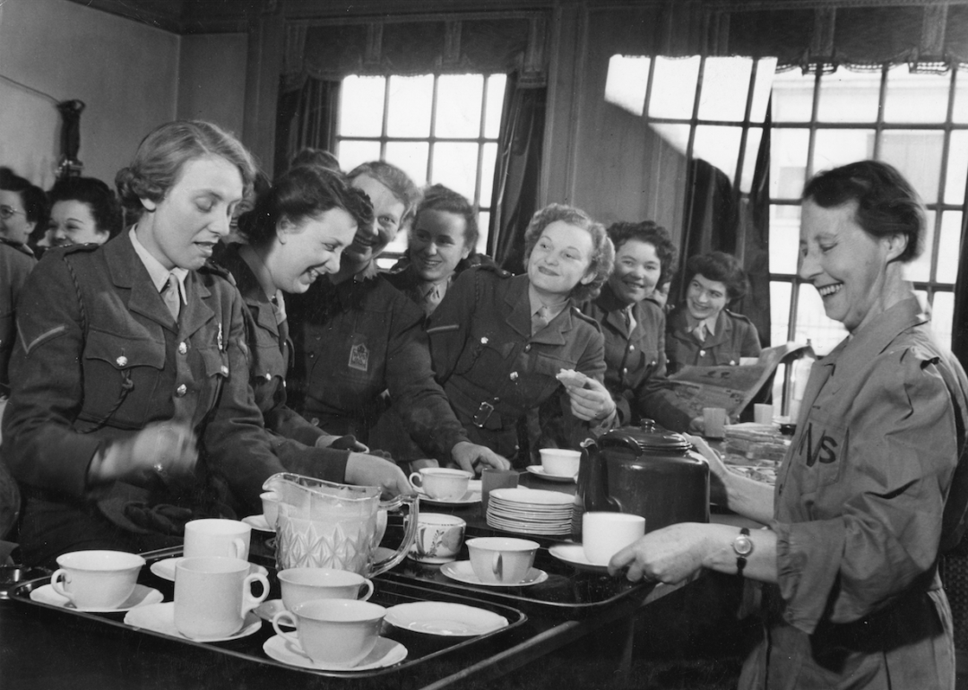 Making-tea-wartime-RVS-volunteers-image-copyright-RVS-07477.png