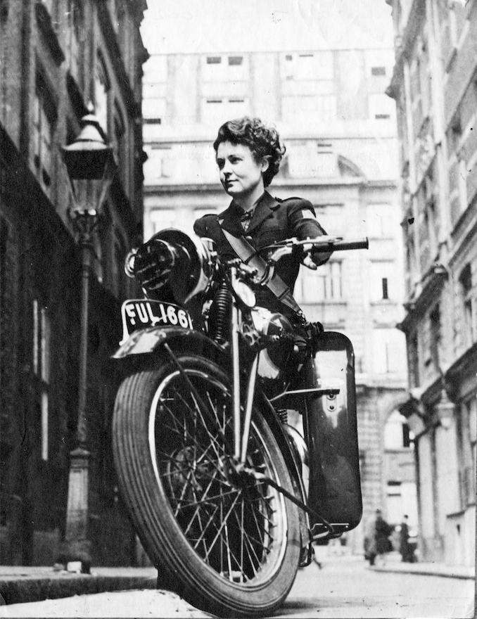 Motorcyclist-wartime-RVS-volunteer-image-copyright-RVS-04321.png