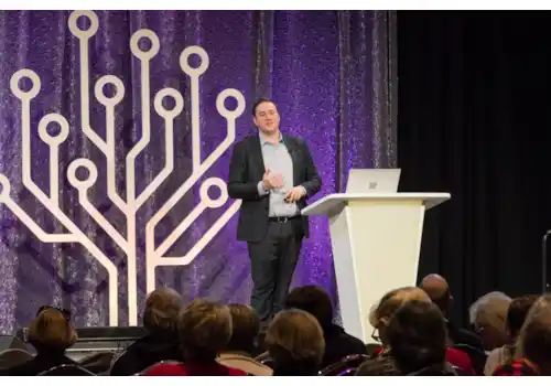 RootsTech-London-24883.png RootsTech-London-24883.png