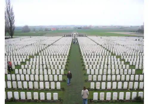 View_from_top_of_Tyne_Cot-48897.jpg View_from_top_of_Tyne_Cot-48897.jpg