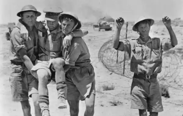 captured-eng-soldiers-libya-publ-4-asug-1942-06795.jpg captured-eng-soldiers-libya-publ-4-asug-1942-06795.jpg