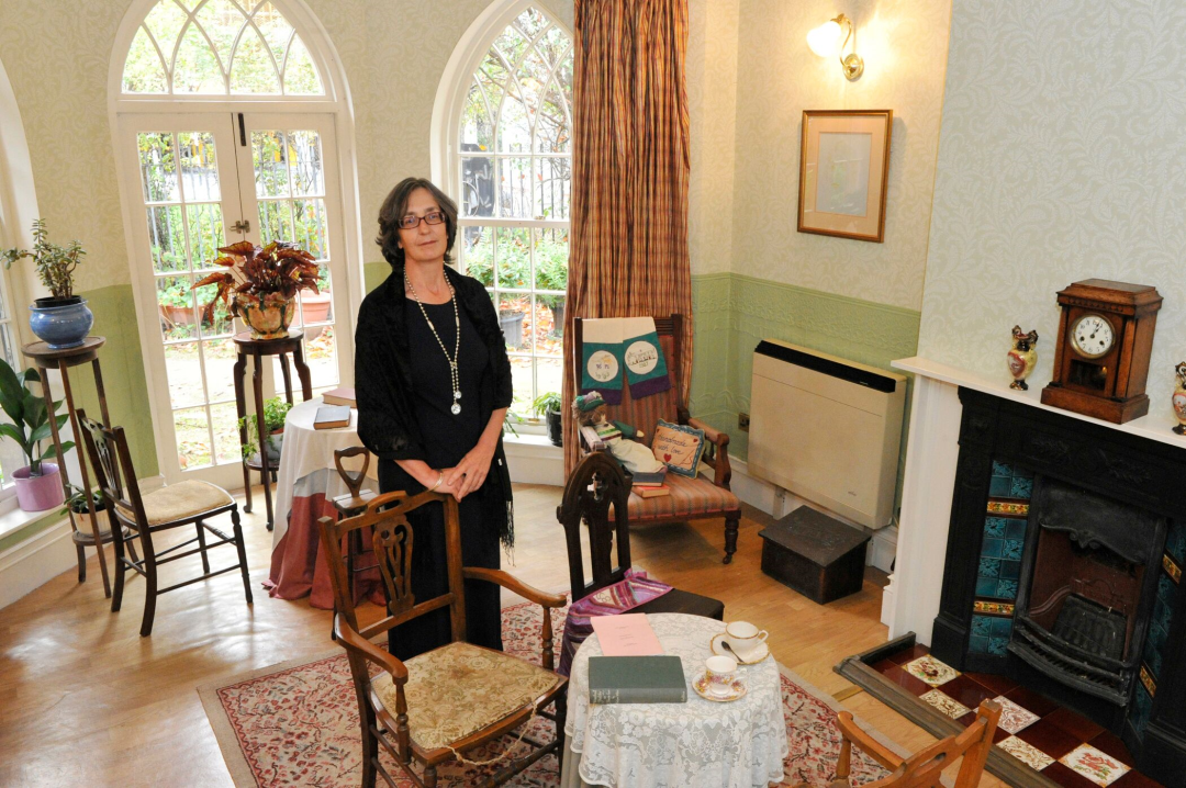 dr-helen-pankhurst-inside-the-parlour-at-the-pankhurst-19490.jpg