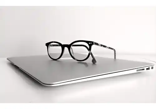 macbook-1526449-83415.jpg macbook-1526449-83415.jpg