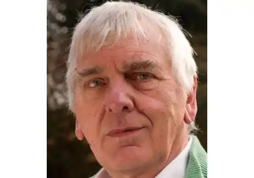 man-76363.jpg man-76363.jpg