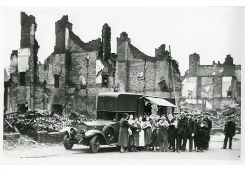 p7-KS-21-Mobile-Canteen-after-bombing-raid-12-December-1940-33395.png p7-KS-21-Mobile-Canteen-after-bombing-raid-12-December-1940-33395.png