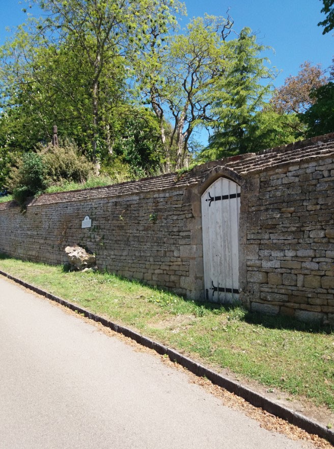 Remains of the Roman Praetorium at Castor sticking out of the wall #StoryOfOurStreet