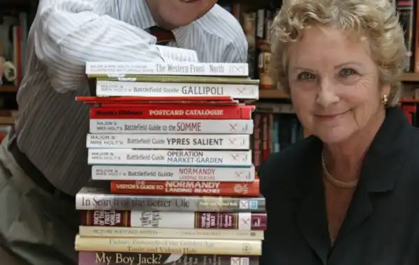 tandvandbooksinstudy-18035.jpg tandvandbooksinstudy-18035.jpg