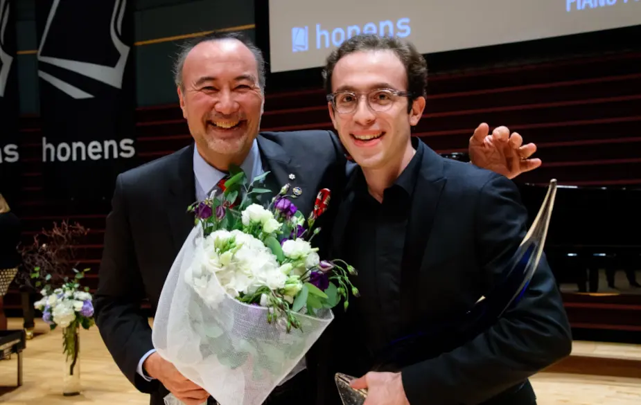 4x3-2018-Honens-winner-Nicolas-Namoradze-with-Artistic-Director-Jon-Kimura-Parker-65888.jpg 4x3-2018-Honens-winner-Nicolas-Namoradze-with-Artistic-Director-Jon-Kimura-Parker-65888.jpg