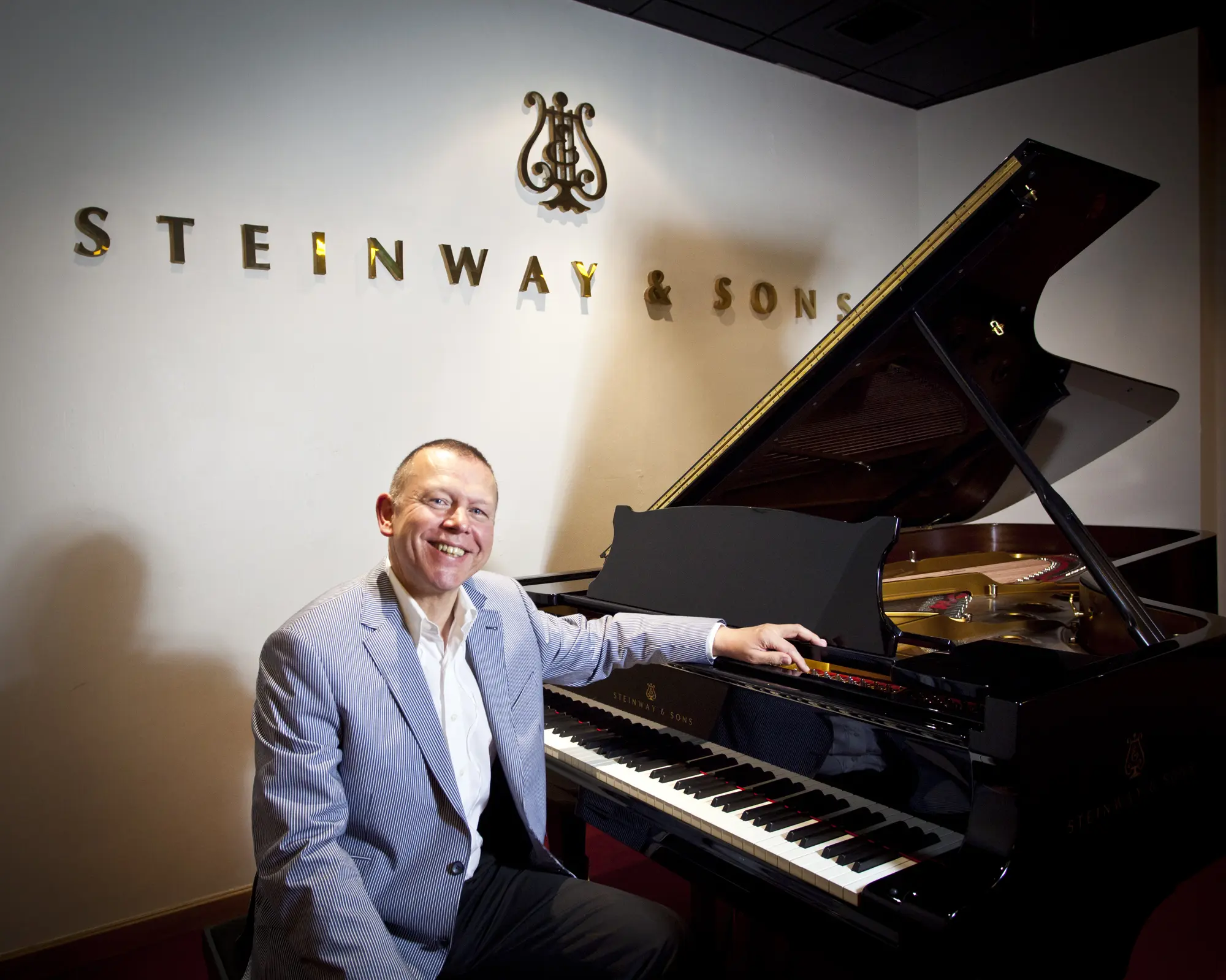 http://bit.ly/pianisttvintermediate http://bit.ly/pianisttvintermediate