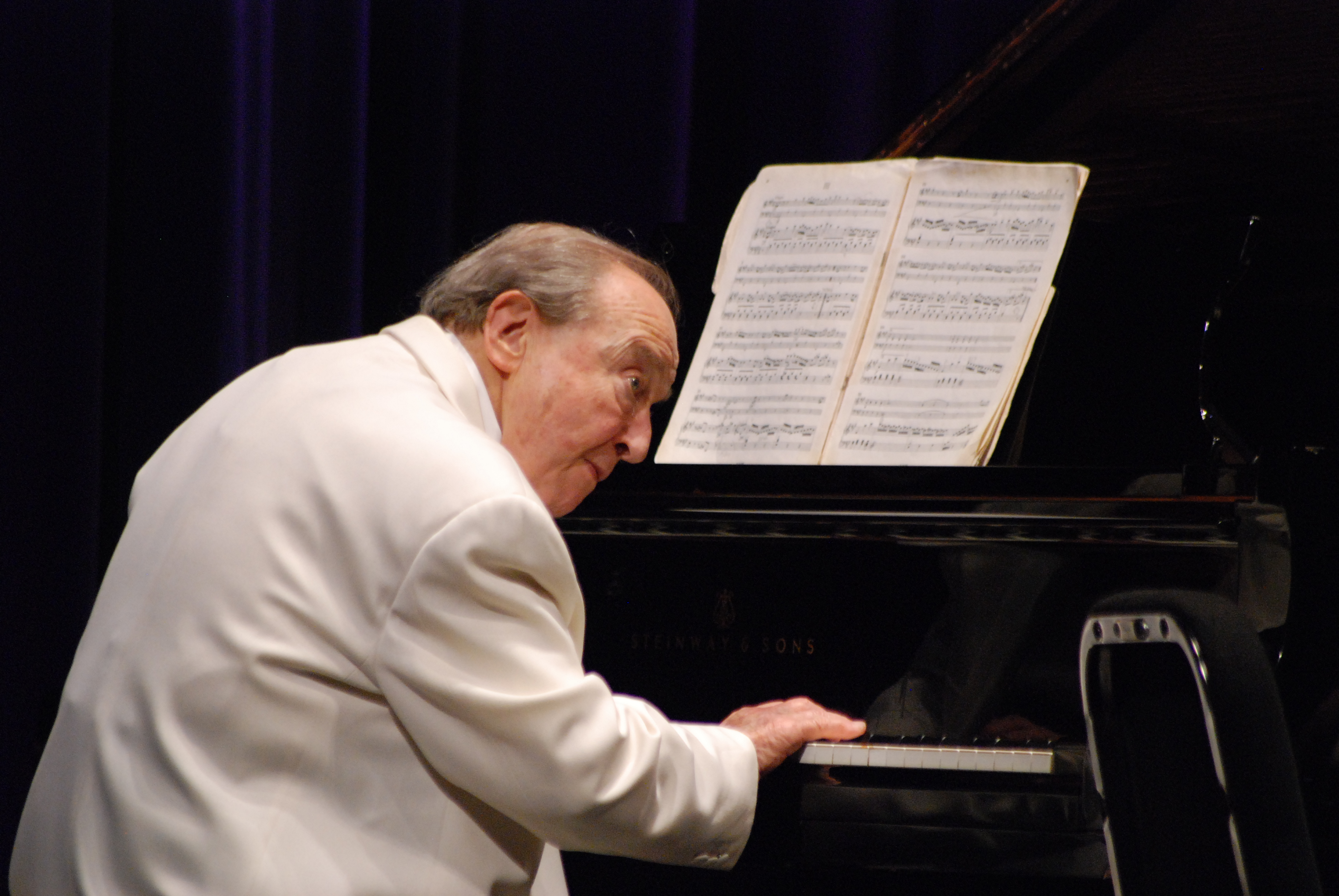 Menahem Pressler playing
