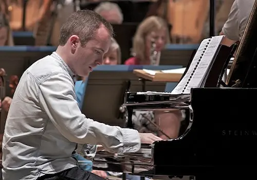 Simon-Callahan-69785.jpg Simon-Callahan-69785.jpg