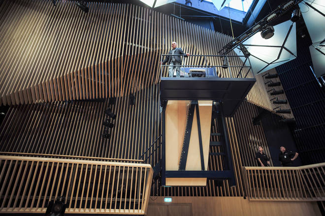 Is this the world's largest grand piano?