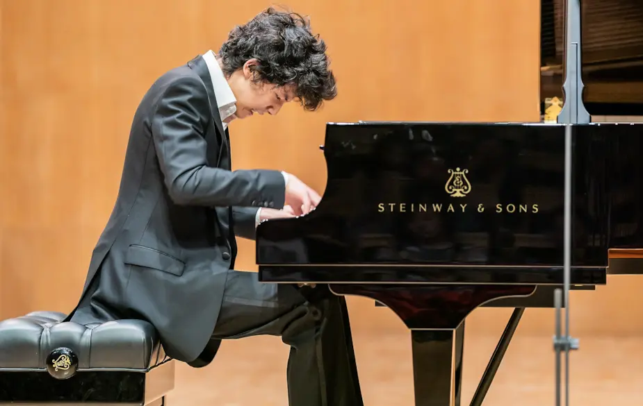 Tony Siqi Yun wins China International Music Competition Tony Siqi Yun wins China International Music Competition