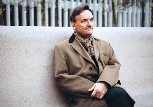 Stephen Hough c. Jiyang Chen Stephen Hough c. Jiyang Chen