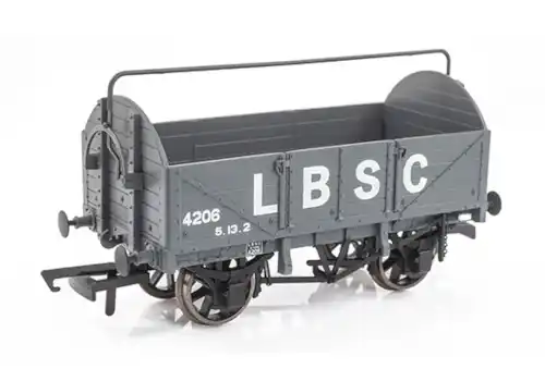 A complete guide to model railway baseboard construction - World Of ...