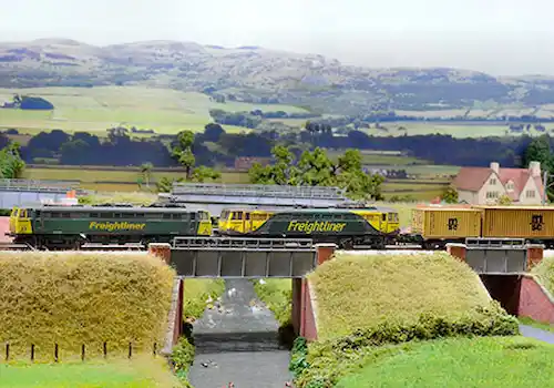 Building a micro layout step-by-step - World Of Railways