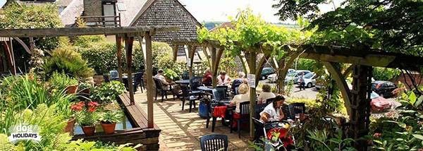 318_154_hotel-shropshire-garden-lunch-e1439457784907-mdk86nabbig5uwo510hmubq03tb76i9dyze1omd64u_thb