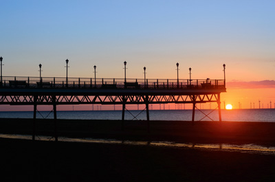Skegness-pier-at-sunrise-in-June-477749834_6016x40006666.jpg